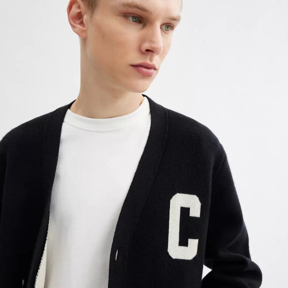 Cardigan din tricot