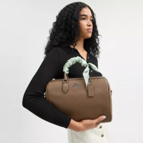 Eșarfă din mătase cu model în formă de romb