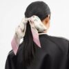 Eșarfă îngustă și lată din mătase cu imprimeu „Bomboane împachetate”