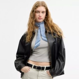 Eșarfă subțire din mătase, model semnătură