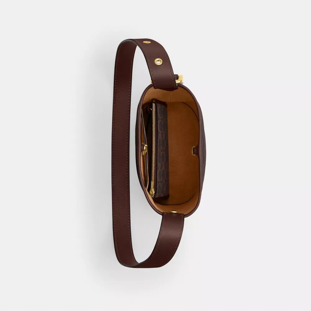 Geantă Bleecker Bucket 21 din Signature Canvas