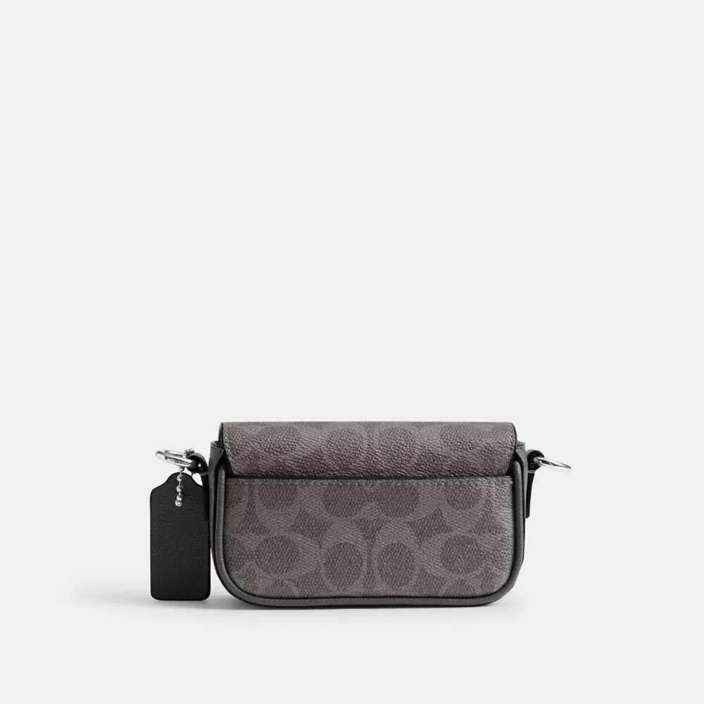 Geantă crossbody cu clapă și curea transversală din Signature Canvas