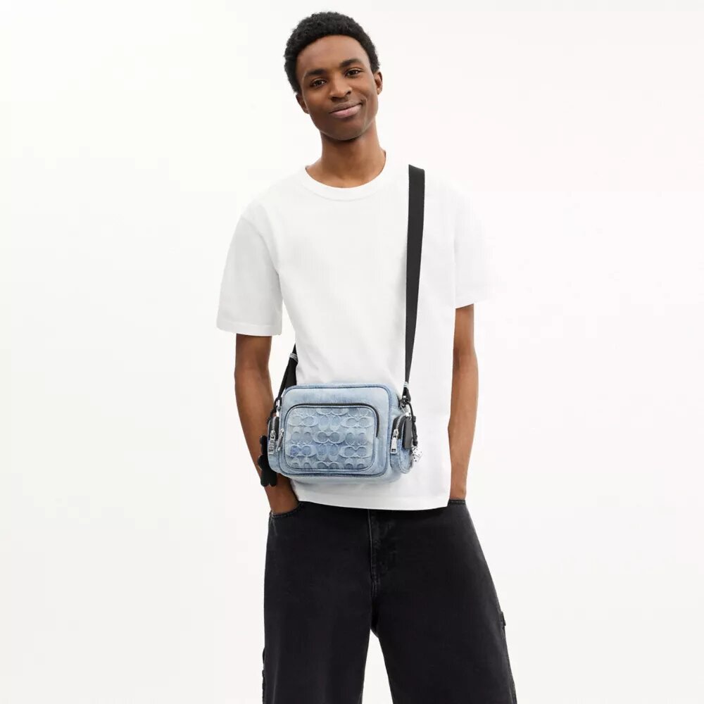 Geantă crossbody Fletcher din denim semnătura Loved