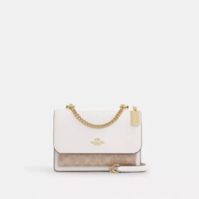 Geantă crossbody Klare din Signature Canvas