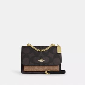 Geantă crossbody Klare din Signature Canvas