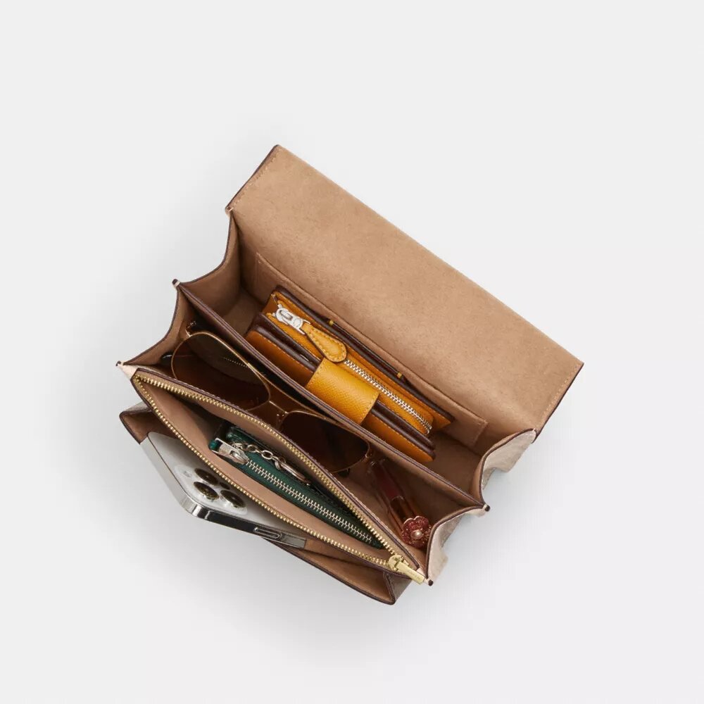 Geantă crossbody Klare din Signature Canvas