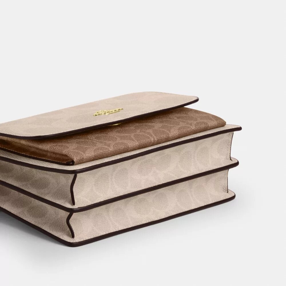 Geantă crossbody Klare din Signature Canvas