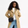 Geantă crossbody Klare din Signature Canvas