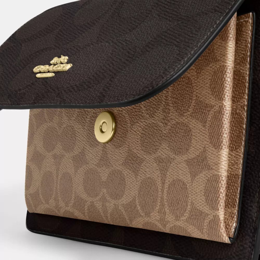 Geantă crossbody Klare din Signature Canvas
