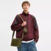 Geantă crossbody mică model Finn cu portfardură