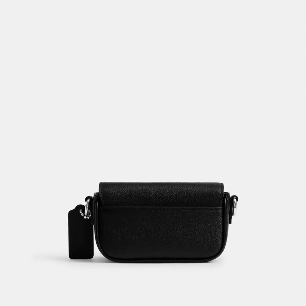 Geantă crossbody, purtată pe umăr