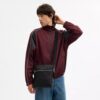Geantă crossbody Tristan 22 din piele „Signature”