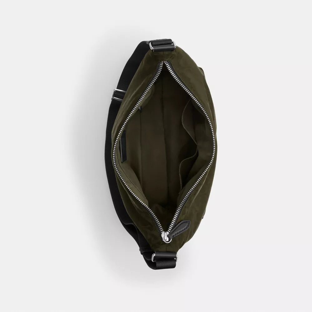 Geantă Leo Crossbody din nailon semnătura