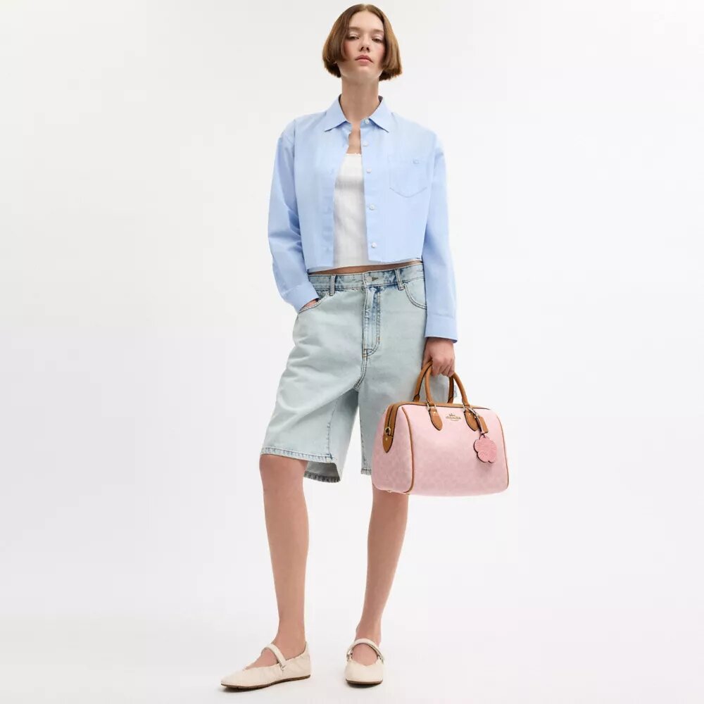 Geantă mare de tip satchel Rowan din Signature Canvas cu pandantive