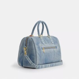 Geantă mare de umăr Rowan din denim uzat, cu pandantive pentru genți