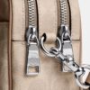 Geantă mini Carey crossbody din Signature Canvas