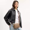 Geantă mini Carey crossbody din Signature Canvas