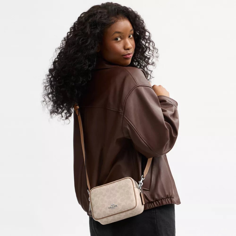 Geantă mini Carey crossbody din Signature Canvas