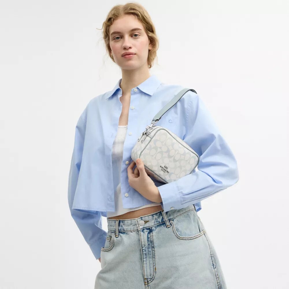 Geantă mini Carey crossbody din Signature Canvas