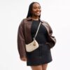Geantă mini crossbody Teri cu pandantive