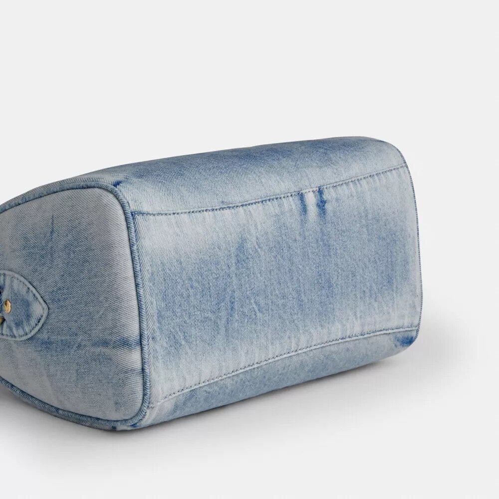 Geantă tip satchel Rowan din denim „Loved” cu pandantive pentru genți