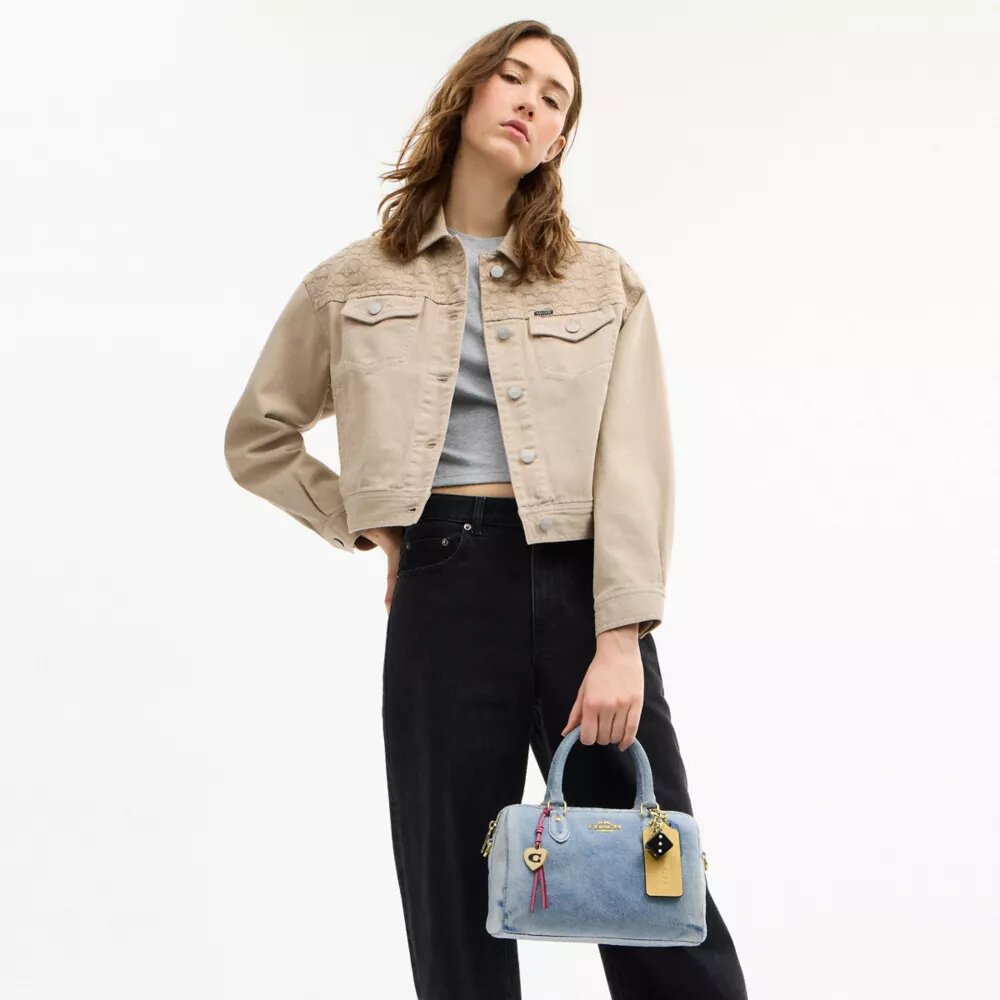 Geantă tip satchel Rowan din denim „Loved” cu pandantive pentru genți