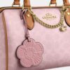 Geantă tip satchel Rowan din Signature Canvas cu pandantive