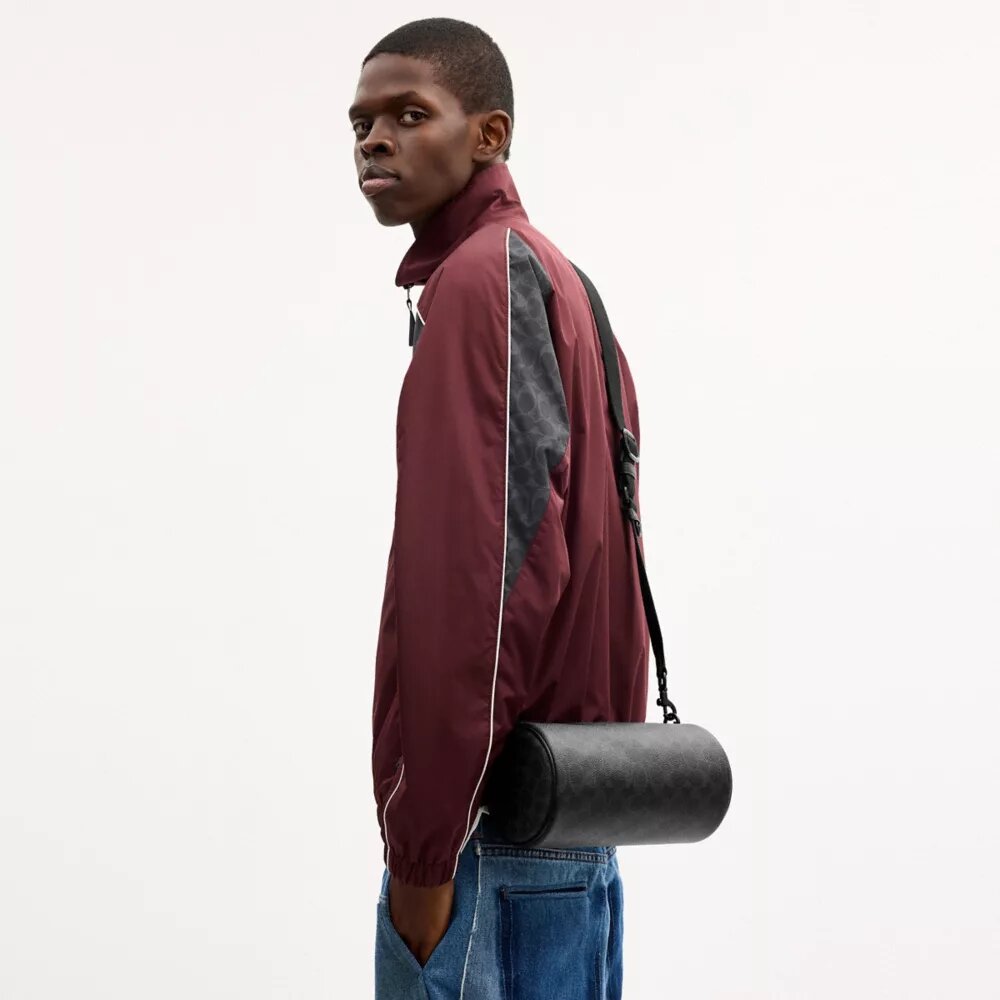 Geanta Andre Barrel 24 din Signature Canvas