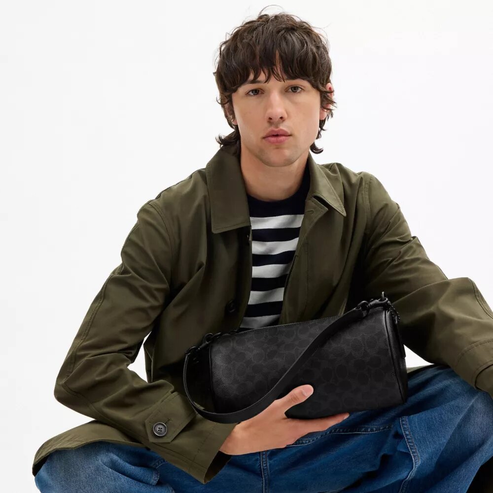 Geanta Andre Barrel 30 din Signature Canvas