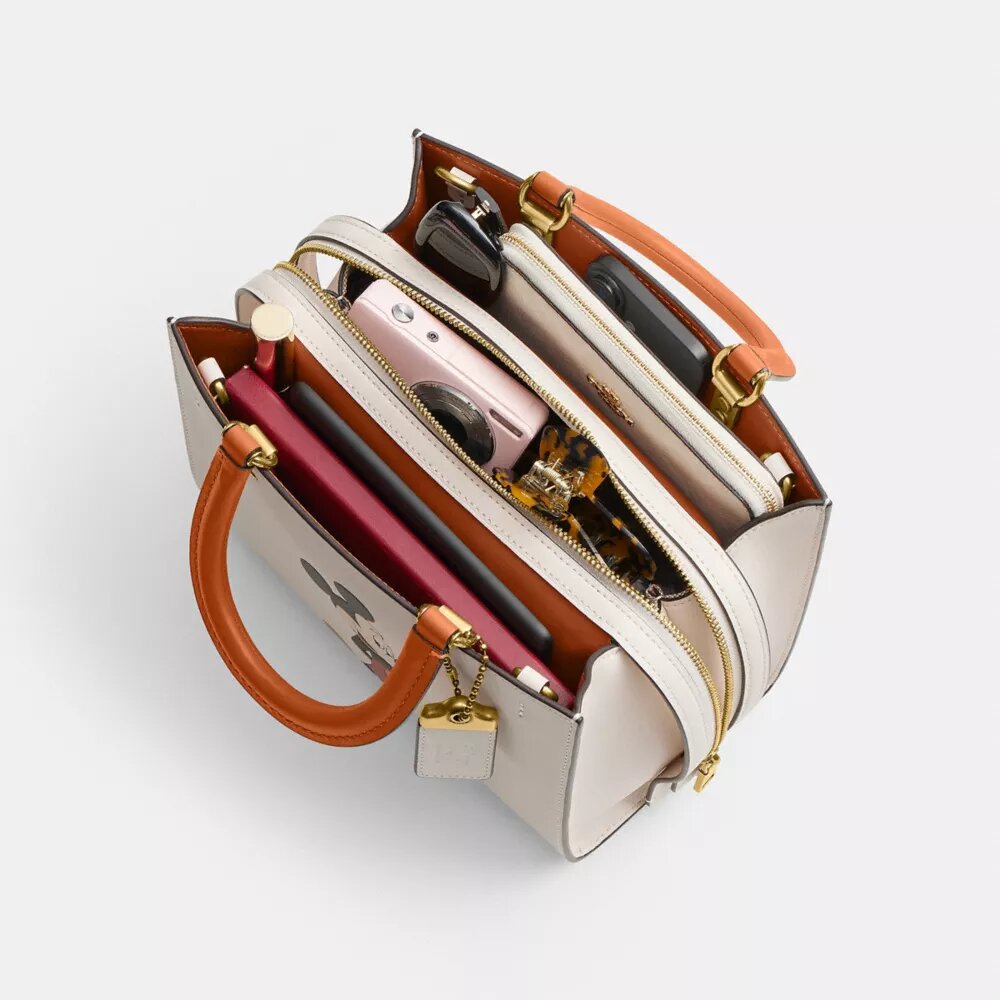 Geanta Disney X Coach Rogue 25 cu Mickey Mouse