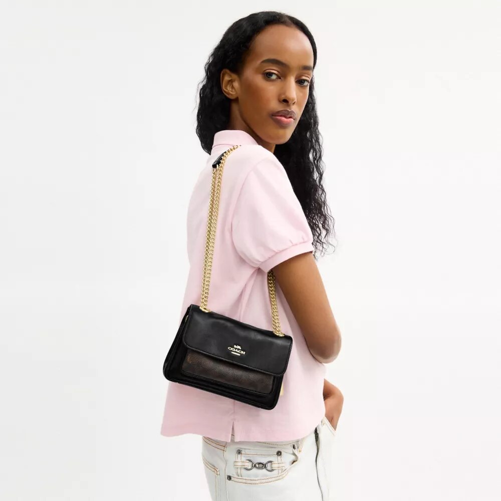 Gență crossbody Elodie 18 din Signature Canvas