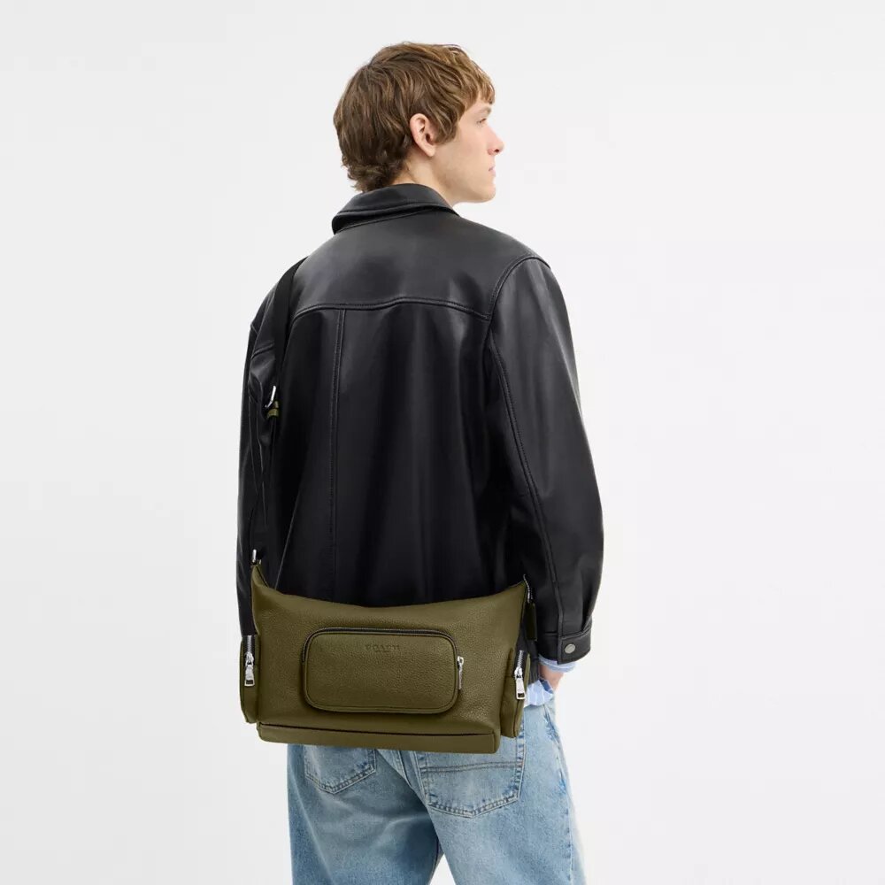 Gență crossbody Finn cu buzunare