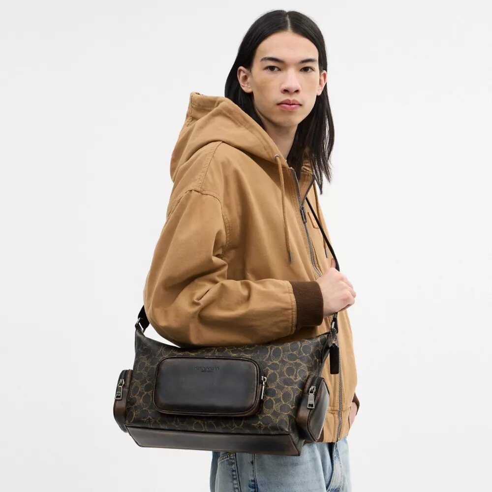 Gență crossbody Finn cu buzunare, din Signature Canvas