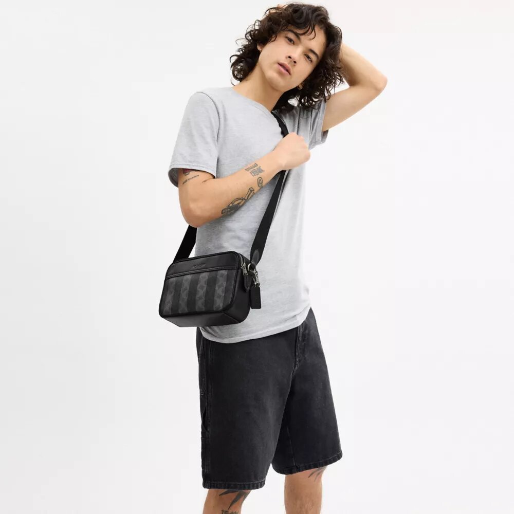 Gență crossbody Graham din Signature Canvas cu dungi