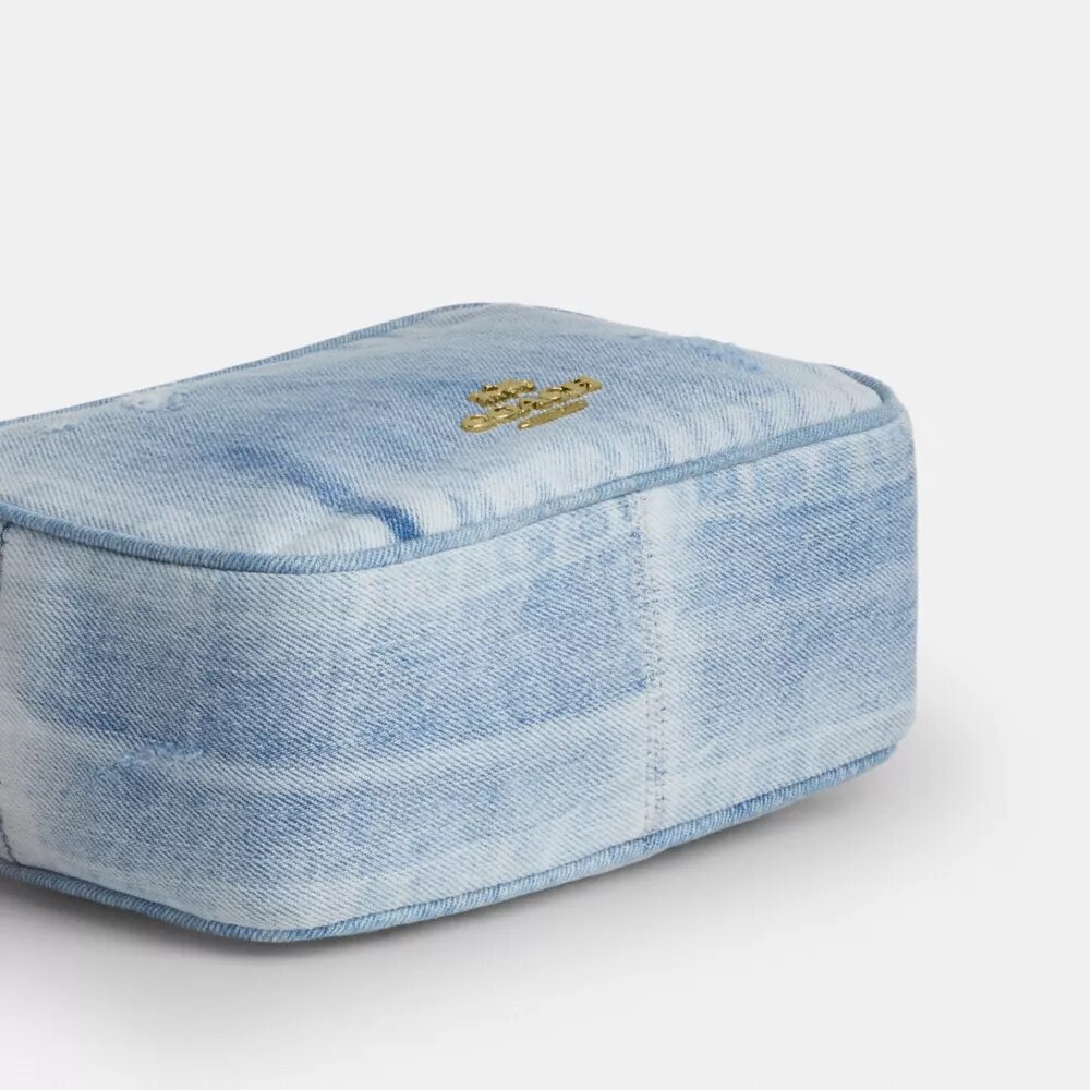 Gență mini Carey de purtat pe umăr din denim „Loved” cu pandantive