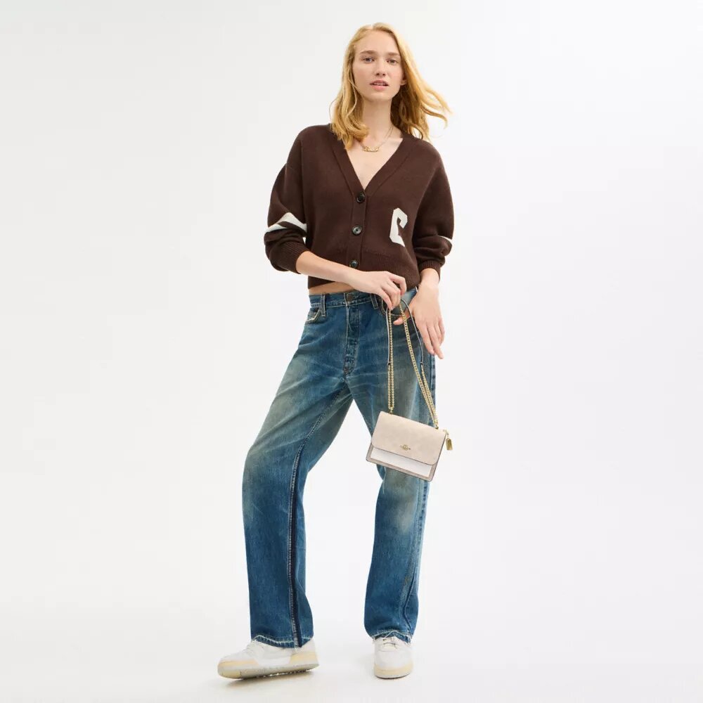 Genți crossbody mini Klare cu curea transversală din Signature Canvas