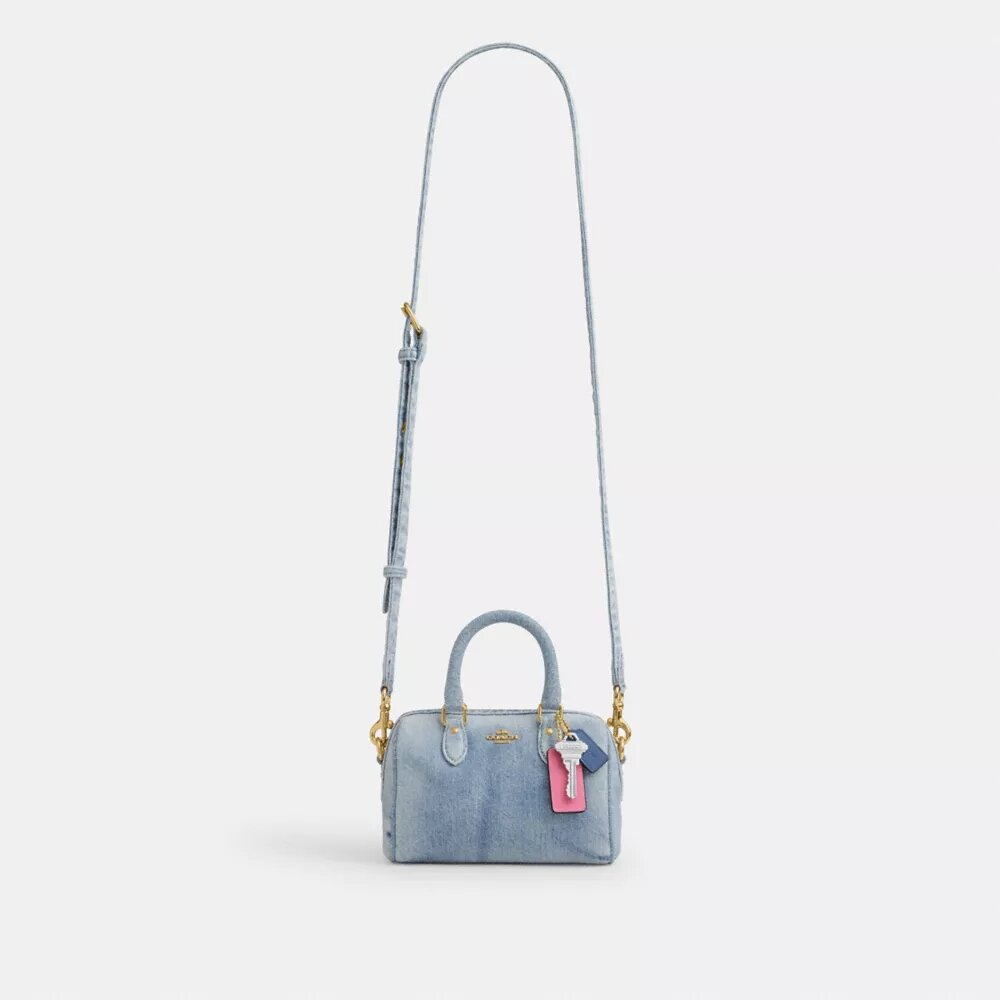 Genți crossbody mini Rowan din denim uzat, cu pandantive