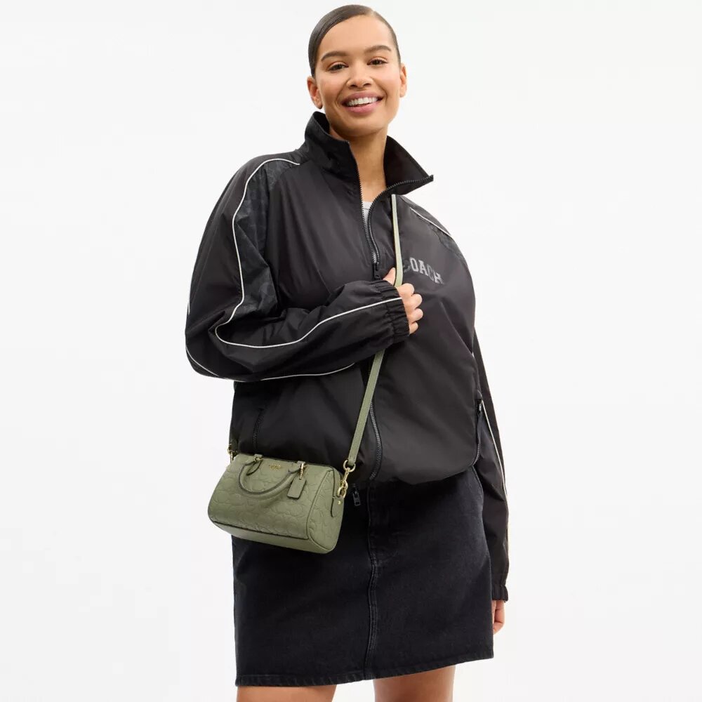 Genți crossbody mini Rowan din piele semnătură