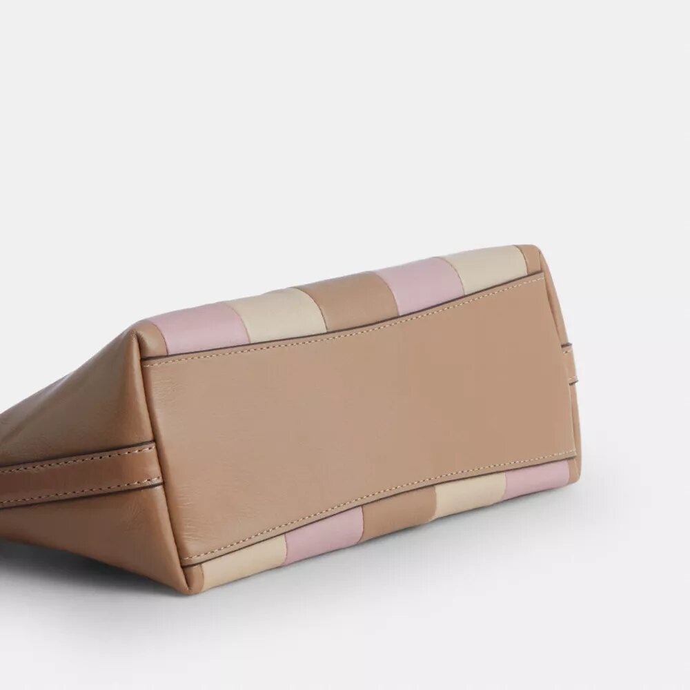 Genți de umăr Caitlin cu patchwork în dungi