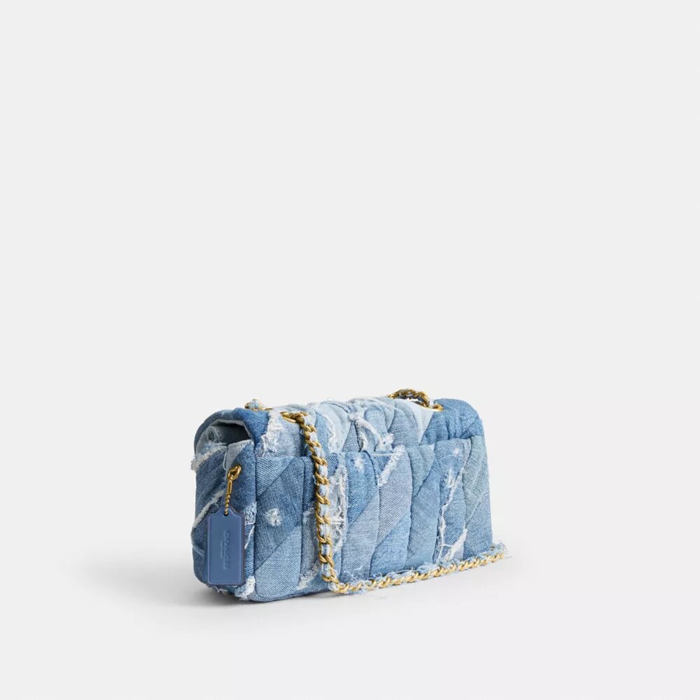 Genți de umăr Tabby 26 cu matlasare în stil patchwork din denim reciclat