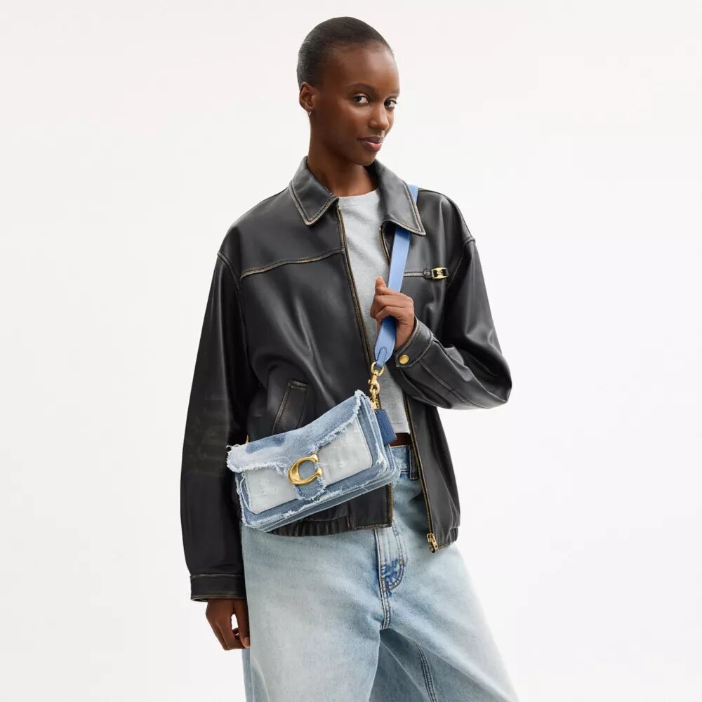 Genți de umăr Tabby 26 cu patchwork din denim reciclat