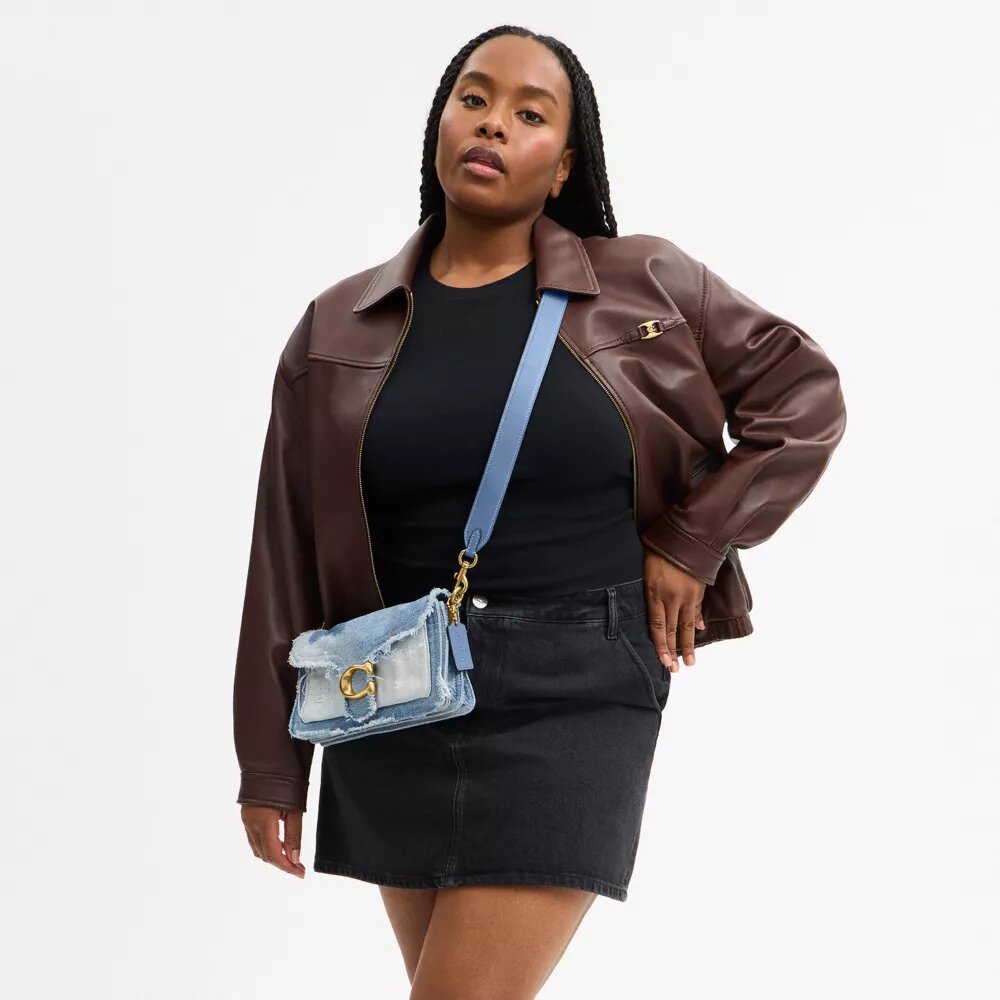 Genți de umăr Tabby 26 cu patchwork din denim reciclat