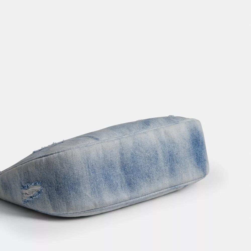 Genți de umăr Teri din denim uzat, cu pandantive