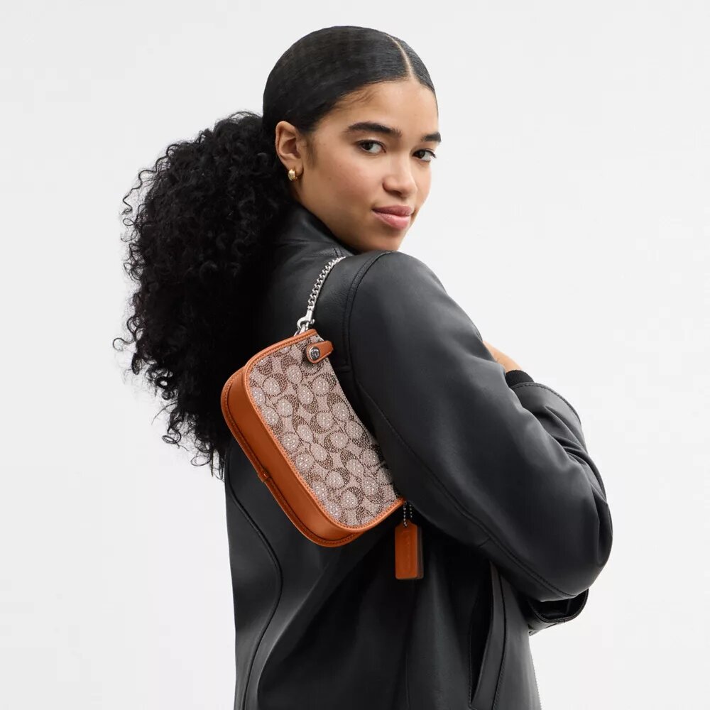 Genți Swinger 20 cu lanț din jacquard cu model Crystal Signature