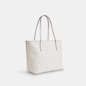 Genți Tote din Signature Canvas