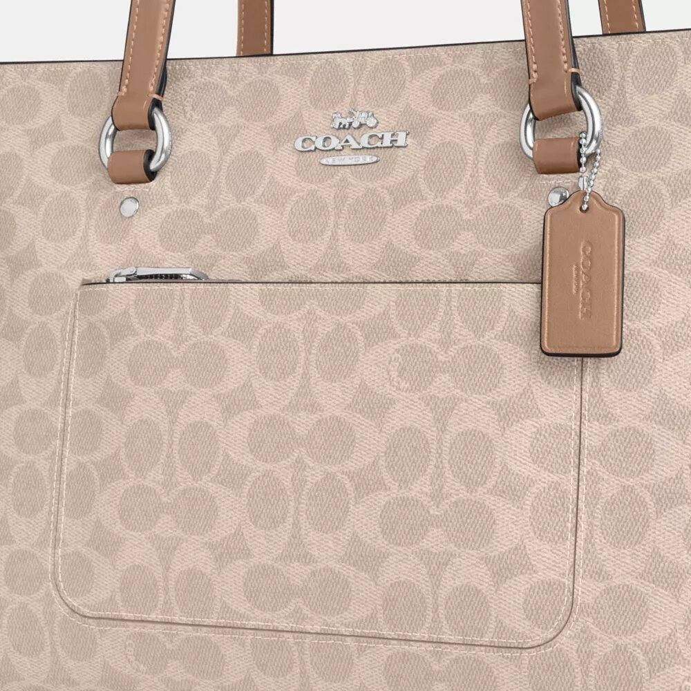 Genți Tote din Signature Canvas