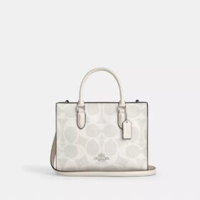 Genți Tote Maggie din Signature Canvas