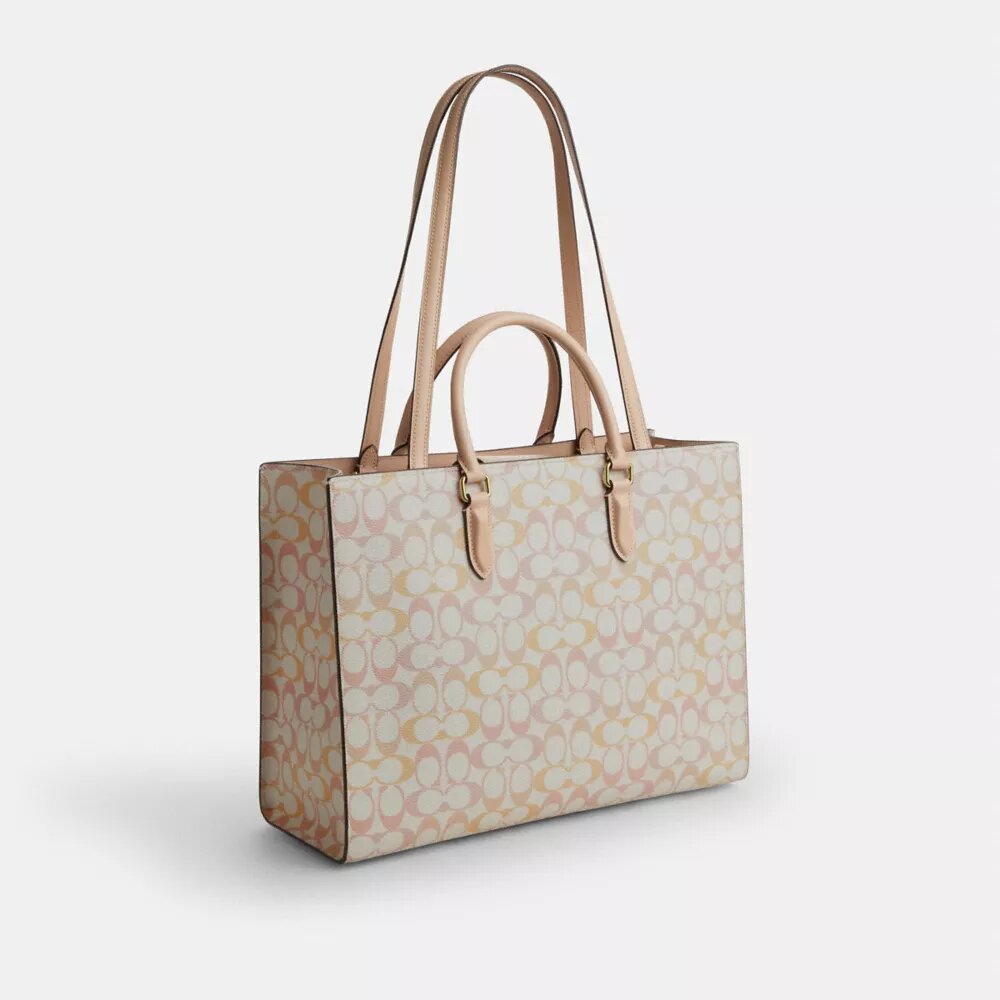 Genți Tote Maggie din Signature Canvas