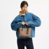 Genți Tote Mollie 25 din Signature Canvas