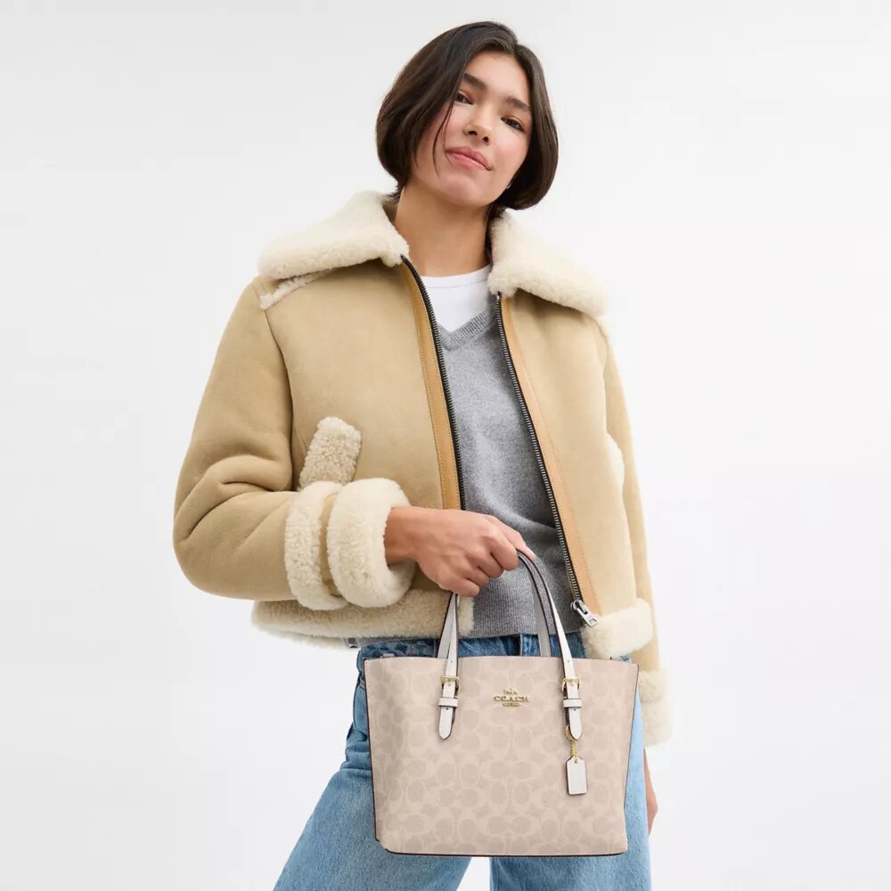 Genți Tote Mollie 25 din Signature Canvas